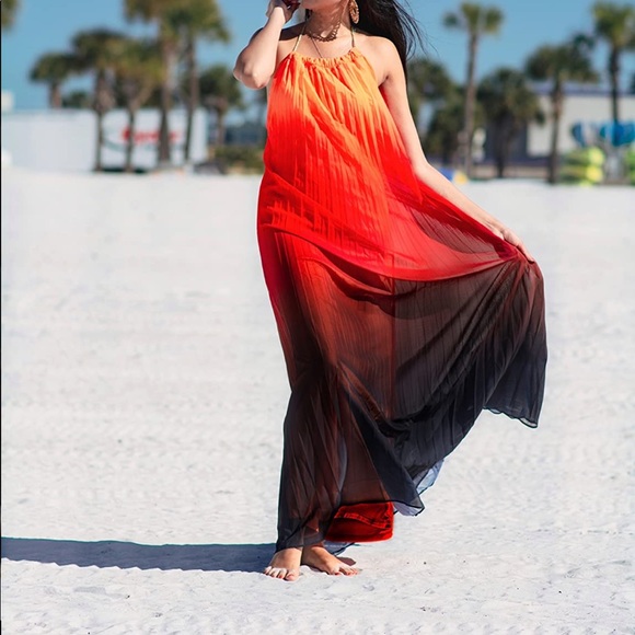 Gorgeous Pleated maxi dress - Picture 12 of 12